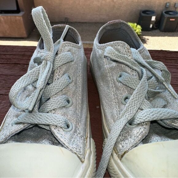 Chuck Taylor all star lt sage green sparkle sz 9 & free chucks like crocs sz 9 - Picture 8 of 13